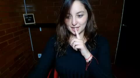 lunaa_m_ online show from 18, 2, 2025