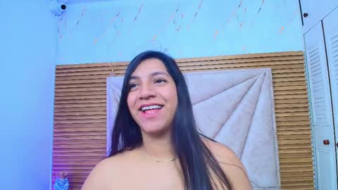 Snapshot of lunaa_rossee_ chatting on 15, 5, 2026 Lunaa rossee online show from 15, 5, 2026