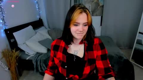 Snapshot of lunaali chatting on 6, 10, 2025 Li online show from 6, 10, 2025
