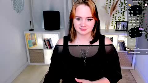 Snapshot of lunaali chatting on 16, 10, 2025 Li online show from 16, 10, 2025