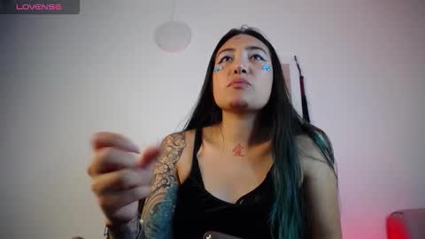 Snapshot of lunaaponte chatting on 4, 2, 2026 LUNA online show from 4, 2, 2026