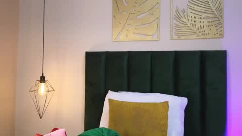 Luna Aspen online show from 1, 4, 2026