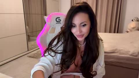 Snapshot of lunabex chatting on 20, 4, 2026 LunaBex online show from 20, 4, 2026