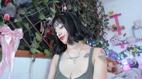 lunacristal_moon online show from 12, 12, 2024