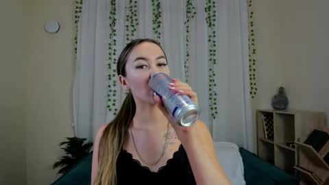 lunacurly_ online show from 20, 12, 2025