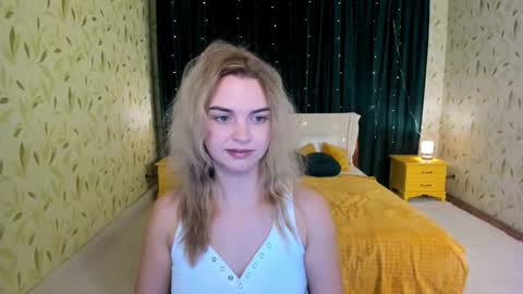 Snapshot of lunaflinn chatting on 4, 2, 2026 lunaflinn online show from 4, 2, 2026