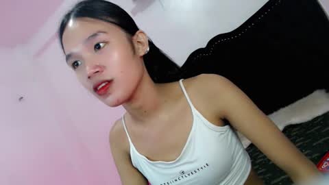 Snapshot of lunafoxx_ chatting on 4, 2, 2026 lunafoxx_ online show from 4, 2, 2026