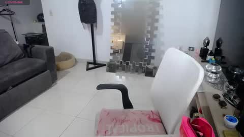 Snapshot of lunagardners chatting on 19, 9, 2025 lunagardners online show from 19, 9, 2025