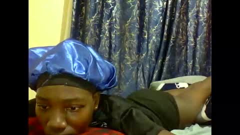 Snapshot of lunah_kitty chatting on 13, 5, 2026 lunah_kitty online show from 13, 5, 2026