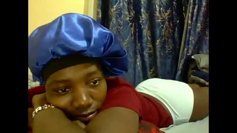 Snapshot of lunah_kitty chatting on 18, 5, 2026 lunah_kitty online show from 18, 5, 2026