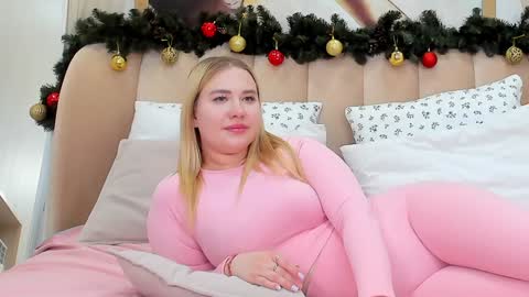 Snapshot of lunahouston chatting on 17, 1, 2025 LunaHouston online show from 17, 1, 2025