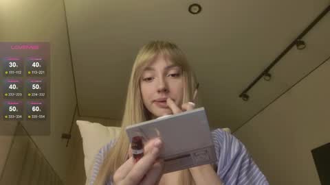 Luna online show from 6, 4, 2026