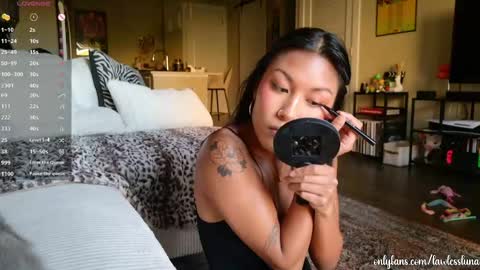 Snapshot of lunalawless chatting on 27, 4, 2026 luna dela cruz online show from 27, 4, 2026