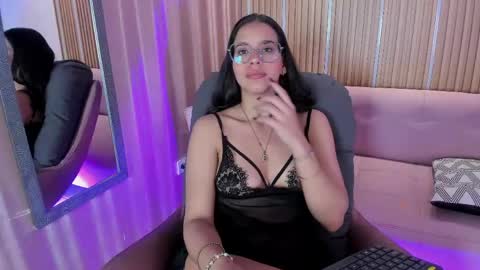 Snapshot of lunamillers_ chatting on 5, 5, 2026 lunamillers_ online show from 5, 5, 2026