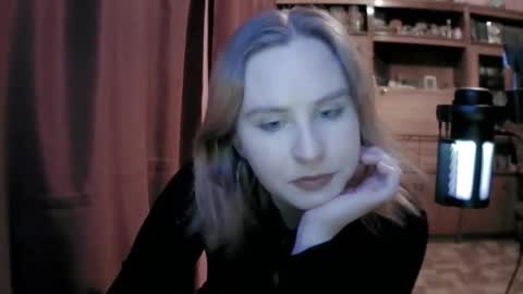 Snapshot of lunamystique_ chatting on 4, 2, 2026 lunamystique_ online show from 4, 2, 2026