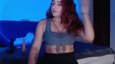 Snapshot of lunapalmer01 chatting on 10, 11, 2025 Julieth online show from 10, 11, 2025