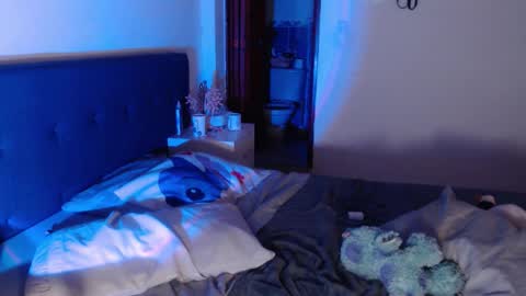 Snapshot of lunapalmer01 chatting on 24, 11, 2025 Julieth online show from 24, 11, 2025