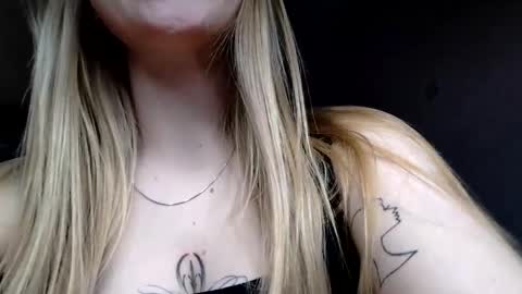 lunapeony online show from 9, 4, 2026