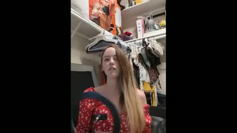 Snapshot of lunapixie2020 chatting on 17, 1, 2025 lunapixie2020 online show from 17, 1, 2025