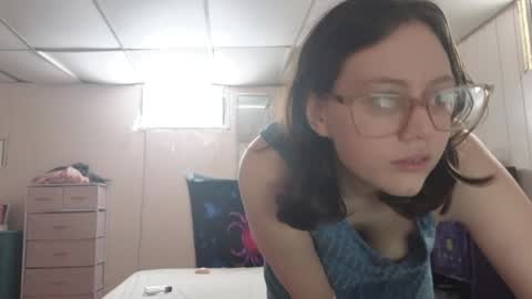 lunaquinn45 online show from 11, 1, 2025