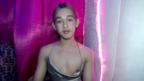 Snapshot of lunarmaxxx chatting on 17, 7, 2026 max online show from 17, 7, 2026