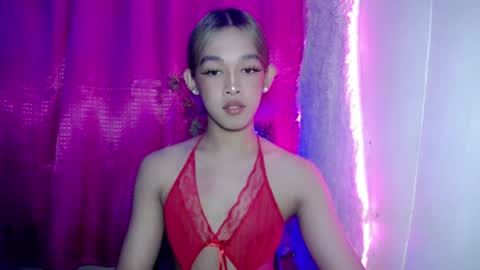 Snapshot of lunarmaxxx chatting on 23, 7, 2026 max online show from 23, 7, 2026