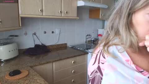 Snapshot of lunary_mix chatting on 2, 3, 2025  Luna online show from 2, 3, 2025