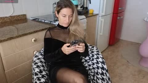  Luna online show from 7, 3, 2026