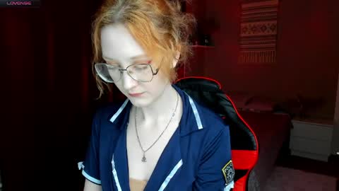 Snapshot of lunaterry chatting on 4, 6, 2026 lunaterry online show from 4, 6, 2026
