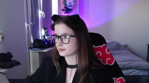 Snapshot of lunaxcherry chatting on 27, 5, 2026 LunaXcherry online show from 27, 5, 2026