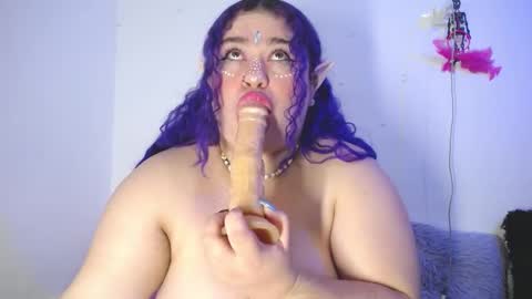 Snapshot of lunitaa_0 chatting on 29, 12, 2024 L U N I T A online show from 29, 12, 2024