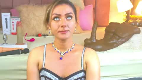 Snapshot of lunitadiva chatting on 25, 5, 2026 lunitadiva online show from 25, 5, 2026