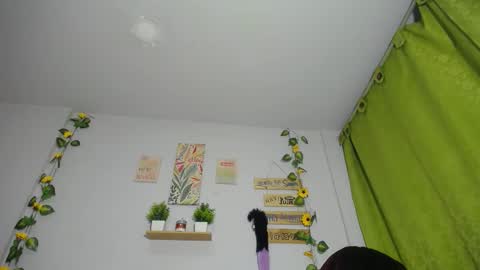 Luna Tamara online show from 25, 11, 2025