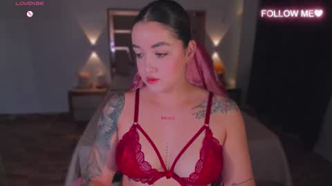 LUNA ROSE online show from 27, 11, 2025