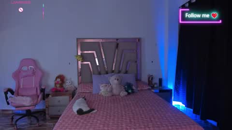 LUNA ROSE online show from 18, 2, 2026