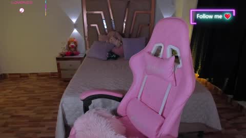 LUNA ROSE online show from 9, 4, 2026