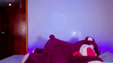 Snapshot of lunnablake chatting on 7, 7, 2026 L U N N A online show from 7, 7, 2026