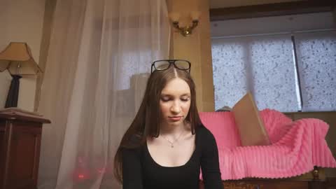 Snapshot of lunnraiz chatting on 25, 4, 2026 Luna online show from 25, 4, 2026
