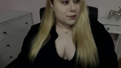Hailey online show from 19, 5, 2026