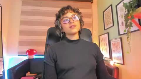 Snapshot of lusiana__ chatting on 12, 6, 2026 Luci online show from 12, 6, 2026