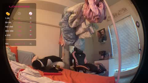 Snapshot of lustforlola chatting on 5, 10, 2025 LOLA online show from 5, 10, 2025