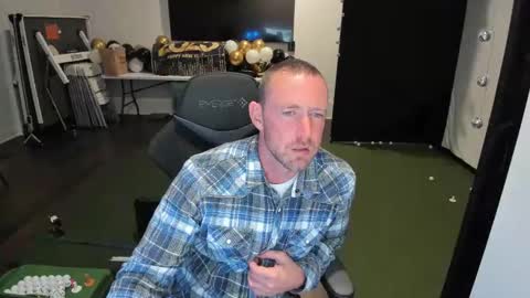 Snapshot of lustfull4you chatting on 6, 1, 2025 lustfull4you online show from 6, 1, 2025