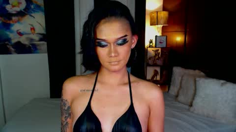 Snapshot of lustfulltrans chatting on 2, 12, 2024 AdriannaFowks online show from 2, 12, 2024