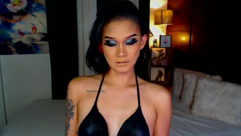 Snapshot of lustfulltrans chatting on 5, 12, 2024 AdriannaFowks online show from 5, 12, 2024