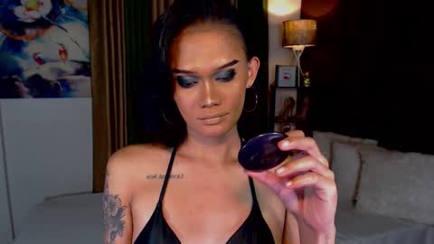 Snapshot of lustfulltrans chatting on 30, 1, 2025 AdriannaFowks online show from 30, 1, 2025