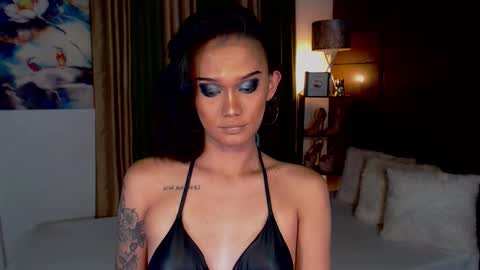 Snapshot of lustfulltrans chatting on 18, 2, 2025 AdriannaFowks online show from 18, 2, 2025