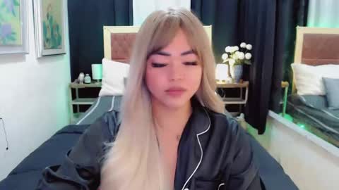 Snapshot of lustfuloffendertrina chatting on 8, 1, 2025 Trina online show from 8, 1, 2025