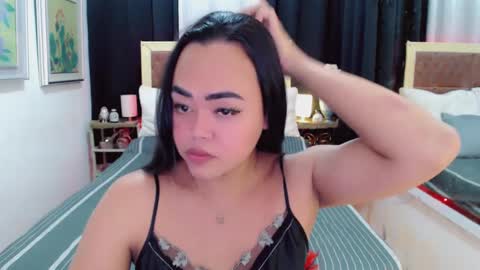 Snapshot of lustfuloffendertrina chatting on 3, 2, 2025 Trina online show from 3, 2, 2025
