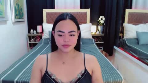 Snapshot of lustfuloffendertrina chatting on 3, 2, 2025 Trina online show from 3, 2, 2025