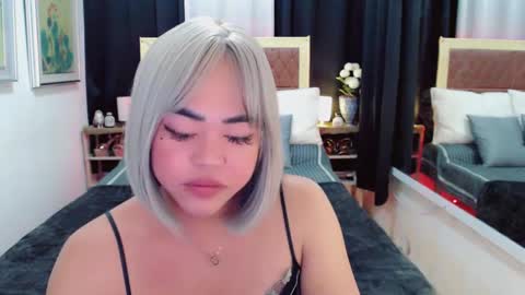 Snapshot of lustfuloffendertrina chatting on 6, 2, 2025 Trina online show from 6, 2, 2025